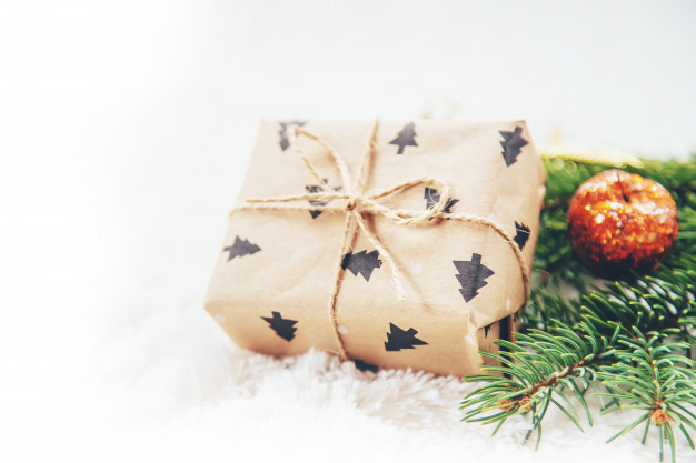 fond-noel-bonne-annee-mise-au-point-selective_73944-320